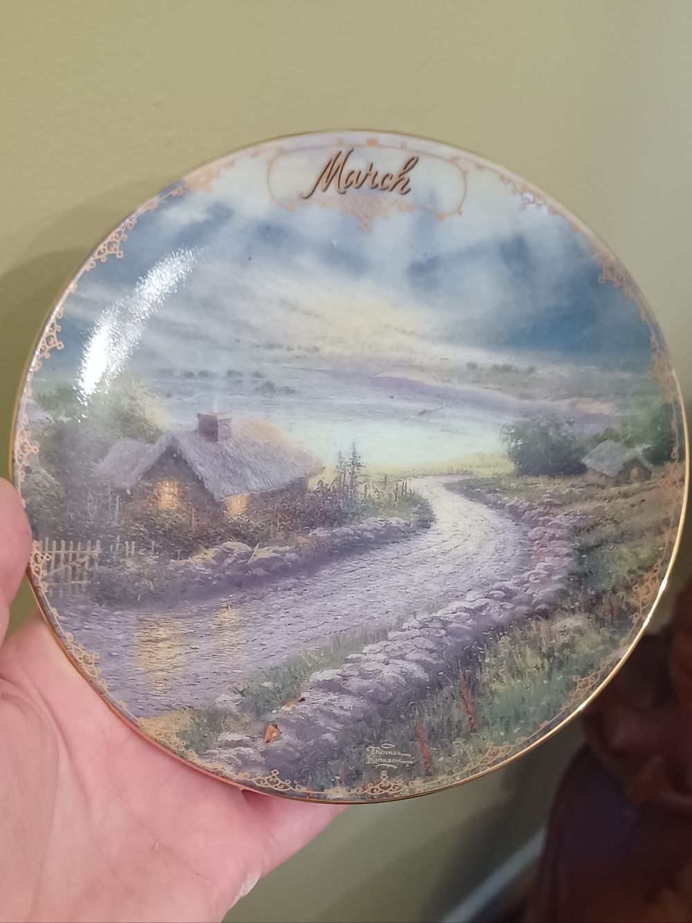 Thomas Kinkade Simpler Times Collector Plate March Emerald Isle Cottage